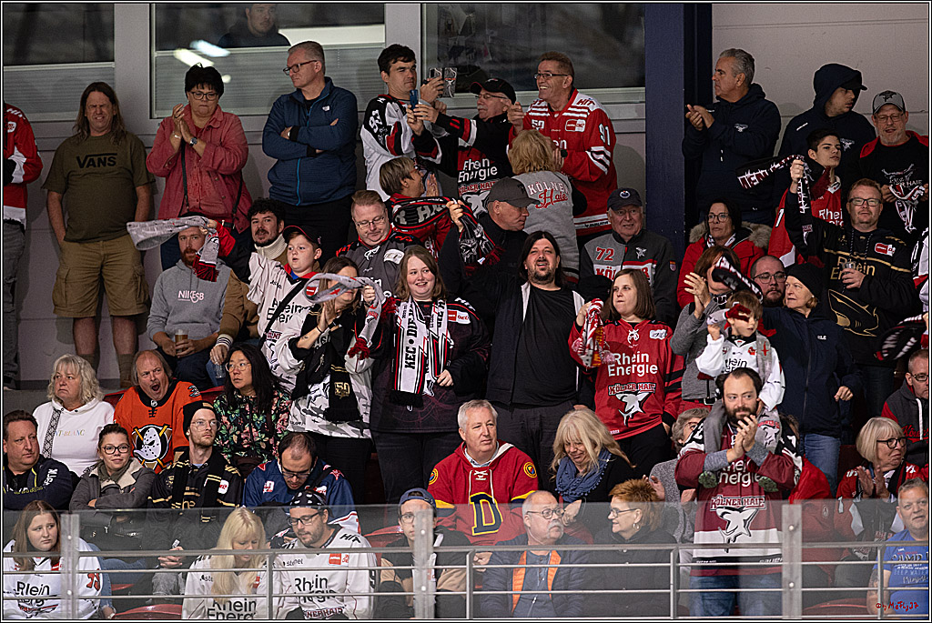 PENNY DEL 1. Testspiel Koelner Haie - Loewen Frankfurt; Koeln, 27.08.2023